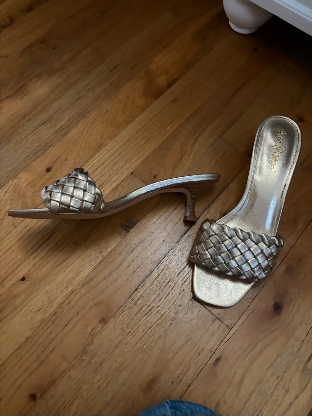 NWOT Lilly Pulitzer Metallic Woven Slide Sandals - Gold - Picture 2 of 5